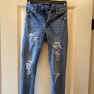 Aeropostale skinny ripped jean